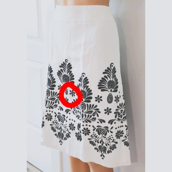 Loft White Black Embroidered Linen Skirt  Size 8 - Picture 2 of 8